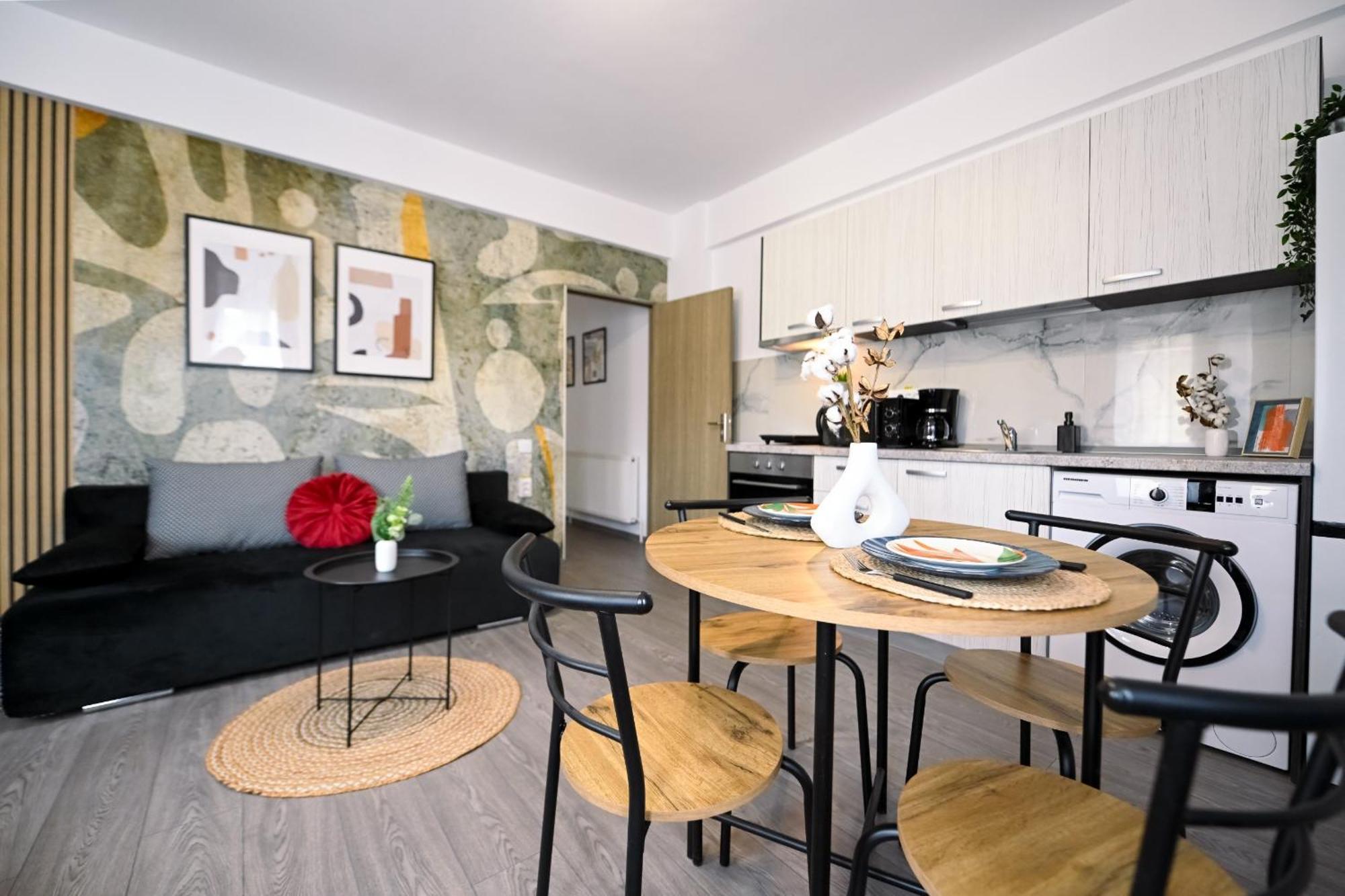 Old Town Charm - Modern & Comfortable Accommodation In The Heart Of The City بوخارست المظهر الخارجي الصورة