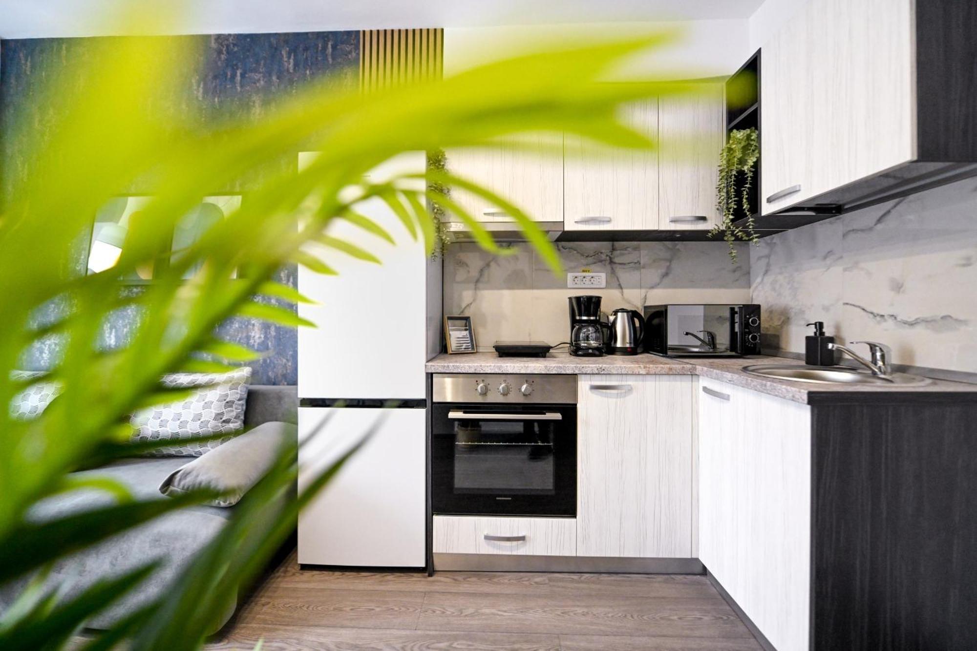 Old Town Charm - Modern & Comfortable Accommodation In The Heart Of The City بوخارست المظهر الخارجي الصورة