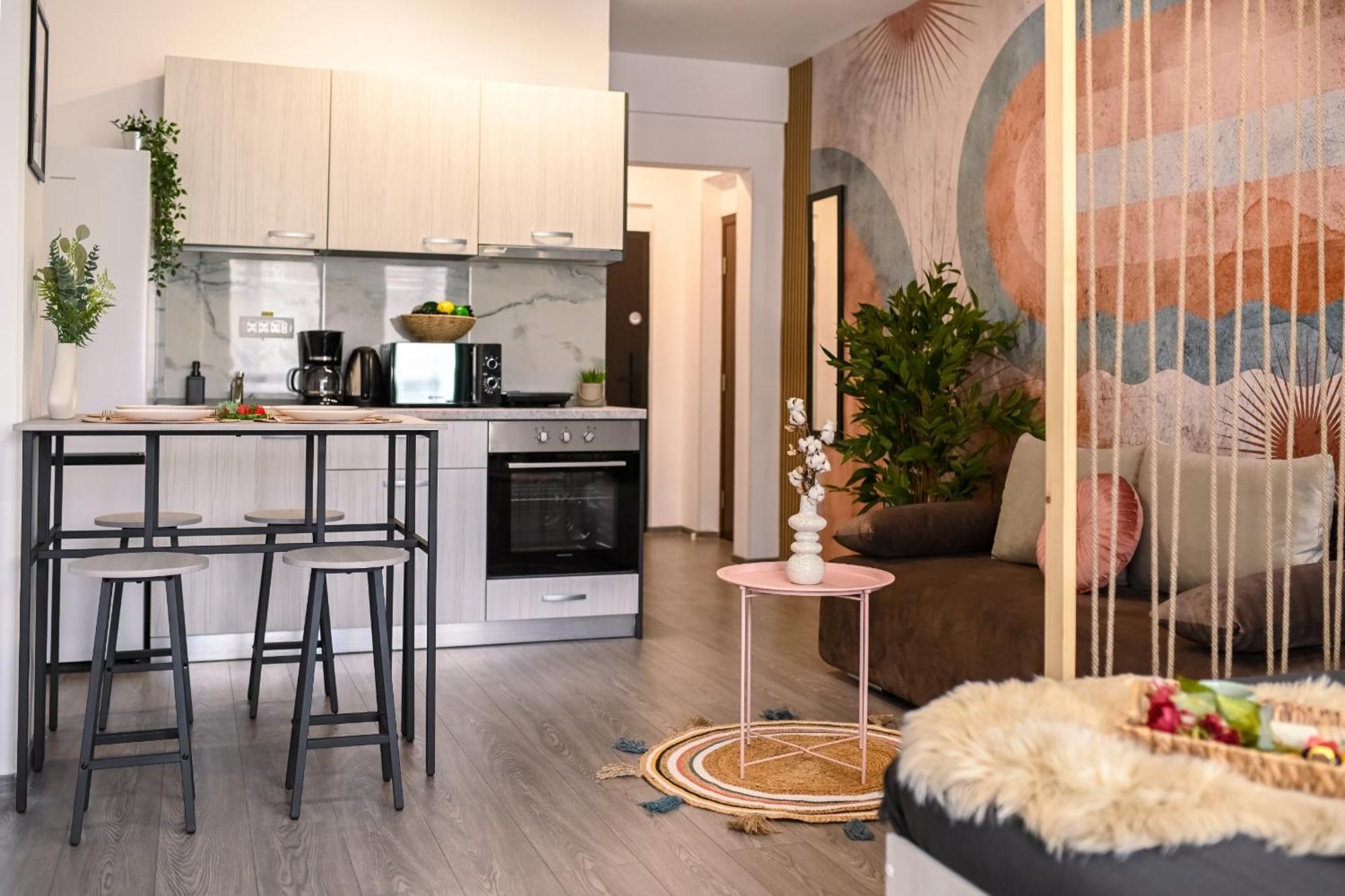 Old Town Charm - Modern & Comfortable Accommodation In The Heart Of The City بوخارست المظهر الخارجي الصورة